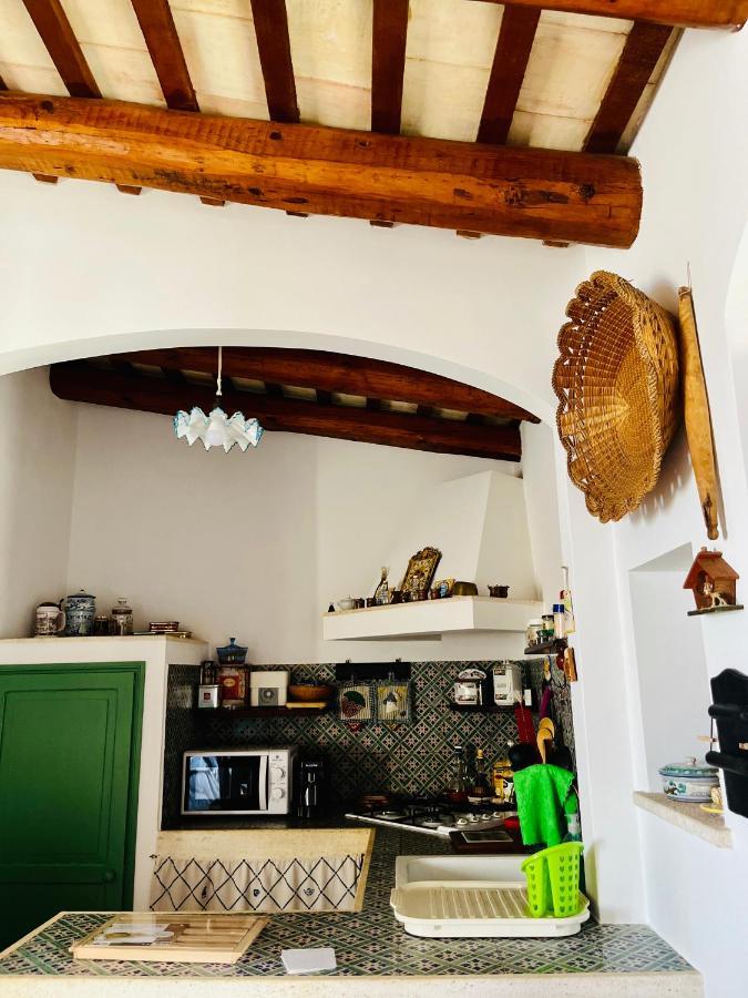 Cortile Padre Vincenzo Apartman Erice Kültér fotó