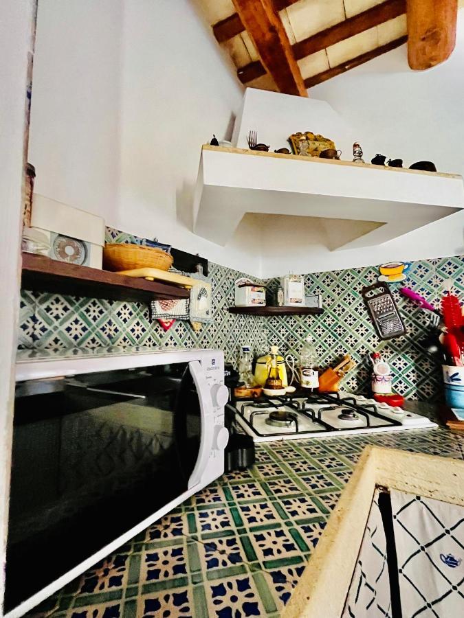 Cortile Padre Vincenzo Apartman Erice Kültér fotó